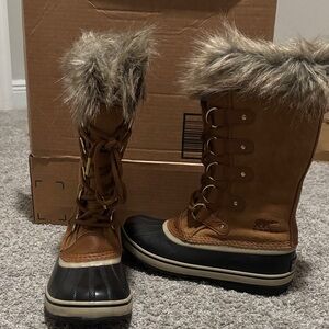 Sorel Brown and Black Faux-Fur Trim Waterproof Winter Boots
